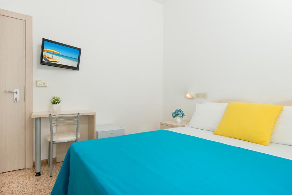 Hotel Cuba Milano Marittima Exteriör bild