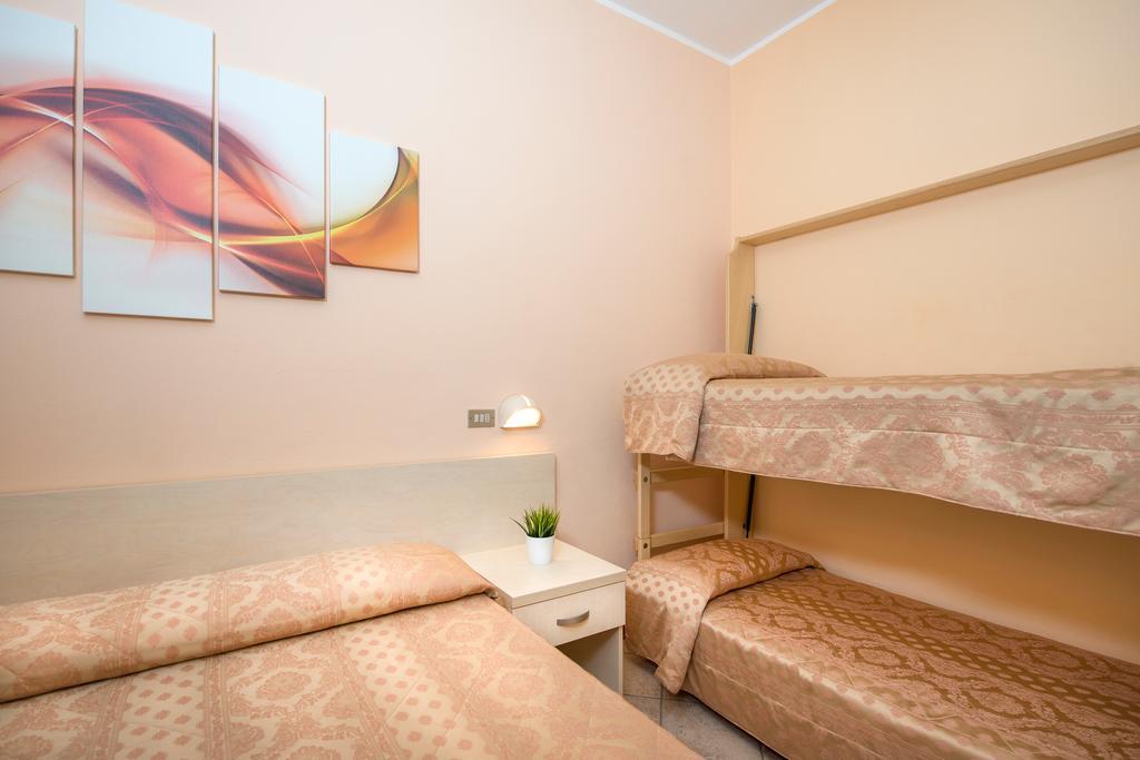 Hotel Cuba Milano Marittima Exteriör bild
