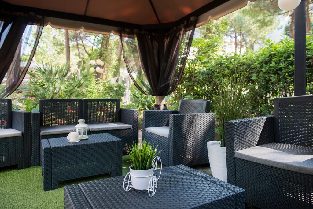 Hotel Cuba Milano Marittima Exteriör bild